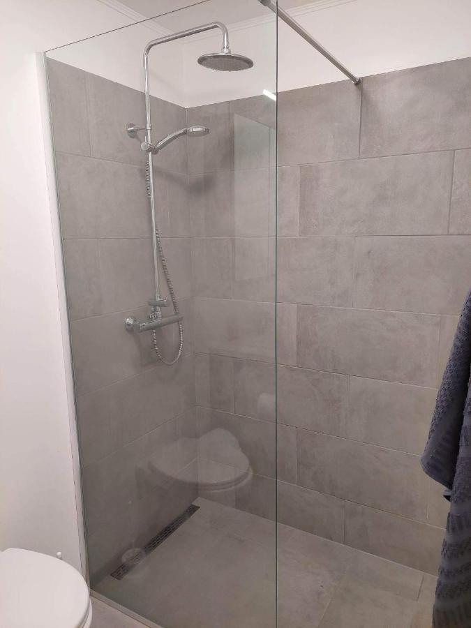 Apartment Near The Airport Njarthvik Екстериор снимка