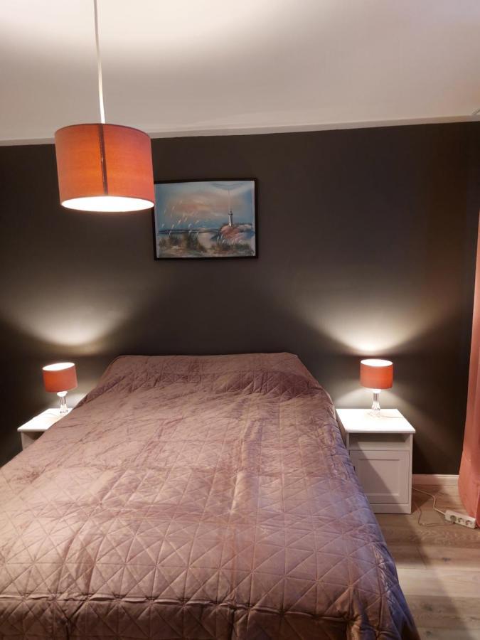Apartment Near The Airport Njarthvik Екстериор снимка